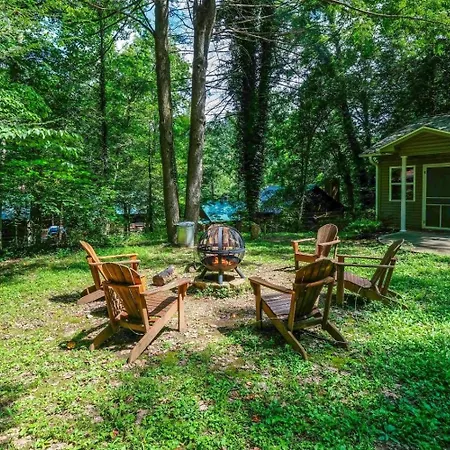 Red Bud Cottage
